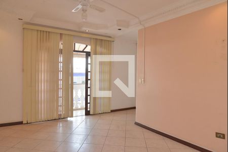 Sala de casa à venda com 3 quartos, 190m² em Vila Aquilino, Santo André