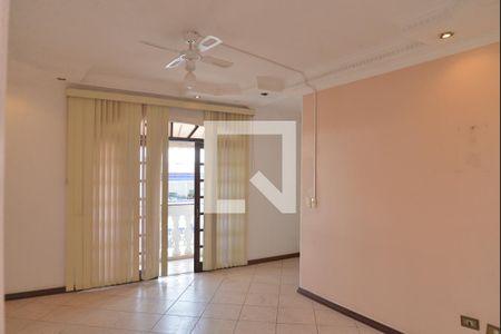 Sala de casa à venda com 3 quartos, 190m² em Vila Aquilino, Santo André