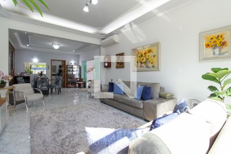 Sala de casa à venda com 4 quartos, 247m² em Vila Monumento, São Paulo