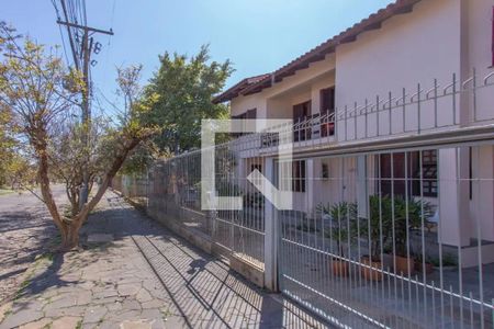 Fachada de casa à venda com 5 quartos, 200m² em São João, Porto Alegre