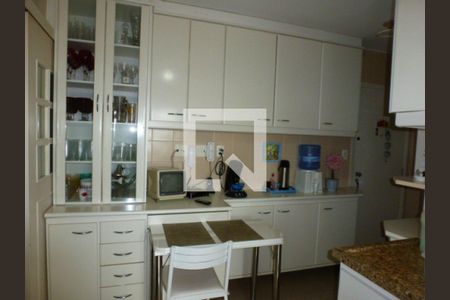 Apartamento à venda com 3 quartos, 220m² em Jardim Leonor, São Paulo