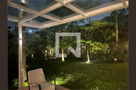 Casa à venda com 4 quartos, 450m² em Jardim Leonor, São Paulo