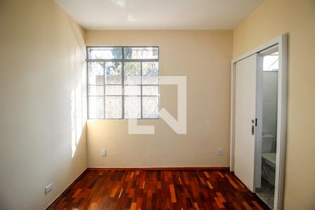 Quarto 1 de apartamento para alugar com 3 quartos, 80m² em Floresta, Belo Horizonte