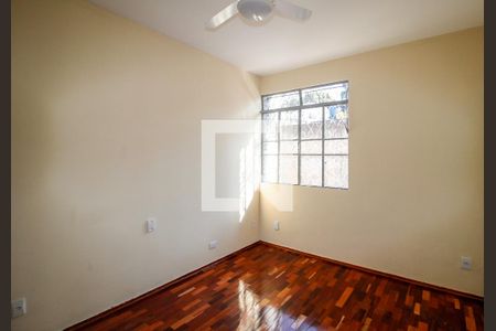 Quarto 1 de apartamento para alugar com 3 quartos, 80m² em Floresta, Belo Horizonte