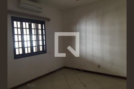 Casa à venda com 5 quartos, 318m² em Charitas, Niterói