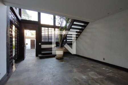 Sala de casa para alugar com 4 quartos, 1100m² em Freguesia (jacarepaguá), Rio de Janeiro