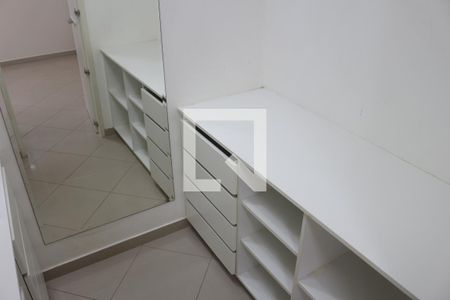 Closet da suíte 1 de apartamento para alugar com 3 quartos, 140m² em Centro, São Caetano do Sul