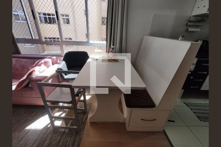 Sala de apartamento para alugar com 1 quarto, 34m² em Alto da Glória, Curitiba