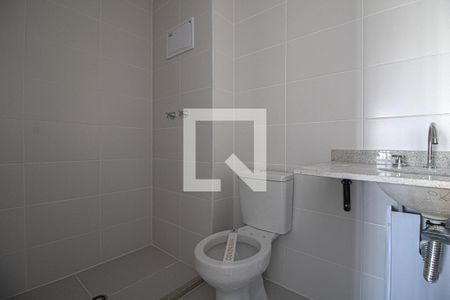 Banheiro de apartamento à venda com 1 quarto, 27m² em Vila Gumercindo, São Paulo