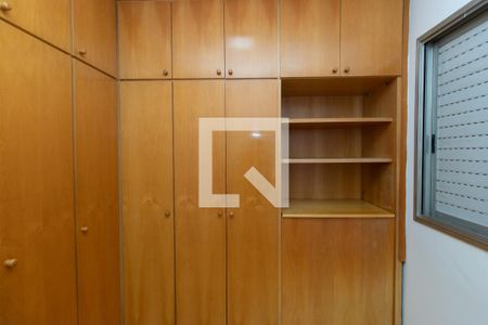 Quarto 1 de apartamento para alugar com 3 quartos, 61m² em Jardim Andarai, São Paulo