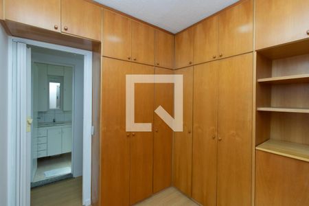 Quarto 1 de apartamento para alugar com 3 quartos, 61m² em Jardim Andarai, São Paulo