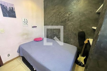 Quarto de casa para alugar com 2 quartos, 100m² em Jardim Olavo Bilac, Duque de Caxias