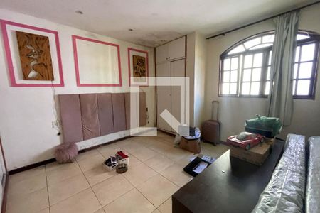 Quarto de casa para alugar com 2 quartos, 100m² em Jardim Olavo Bilac, Duque de Caxias