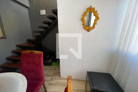 Saleta de casa para alugar com 2 quartos, 100m² em Jardim Olavo Bilac, Duque de Caxias