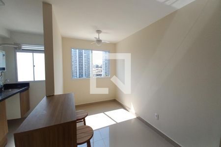 Sala de apartamento para alugar com 2 quartos, 44m² em Parque Industrial, Campinas
