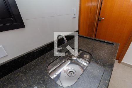 Cozinha de apartamento para alugar com 2 quartos, 37m² em Vila Ré, São Paulo