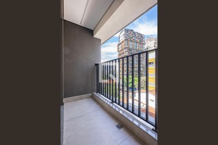 Studio - Varanda de kitnet/studio para alugar com 1 quarto, 25m² em Sumarezinho, São Paulo