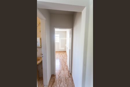 Corredor de kitnet/studio para alugar com 2 quartos, 60m² em Santa Efigênia, Belo Horizonte