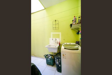 Casa de condomínio à venda com 68m², 3 quartos e 1 vaga Casa de condomínio à venda com 68m², 3 quartos e 1 vagaÁrea de serviço