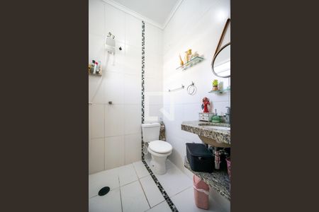 Casa de condomínio à venda com 68m², 3 quartos e 1 vaga Casa de condomínio à venda com 68m², 3 quartos e 1 vagaBanheiro da suíte