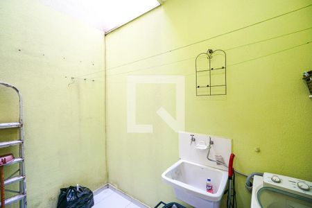 Casa de condomínio à venda com 68m², 3 quartos e 1 vaga Casa de condomínio à venda com 68m², 3 quartos e 1 vagaÁrea de serviço