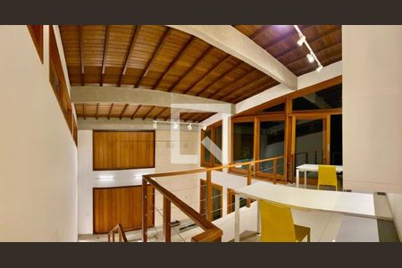 Casa à venda com 3 quartos, 286m² em Itaipu, Niterói