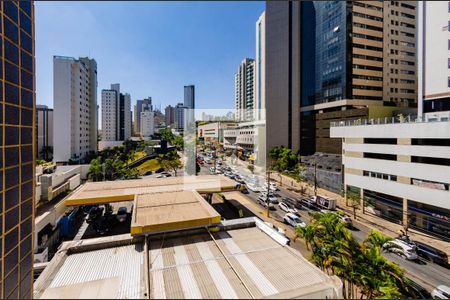 Vista de apartamento à venda com 3 quartos, 78m² em Belvedere, Belo Horizonte