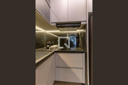 Cozinha de apartamento para alugar com 1 quarto, 30m² em Itaim Bibi, São Paulo