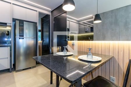 Cozinha de apartamento para alugar com 1 quarto, 30m² em Itaim Bibi, São Paulo