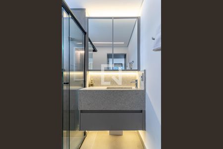 Banheiro de apartamento para alugar com 1 quarto, 30m² em Itaim Bibi, São Paulo