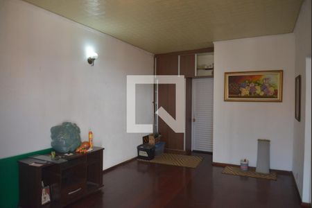 Sala de casa à venda com 3 quartos, 300m² em Vila Pinheirinho, Santo André