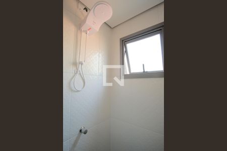 Banheiro de kitnet/studio para alugar com 1 quarto, 25m² em Vila Gomes Cardim, São Paulo