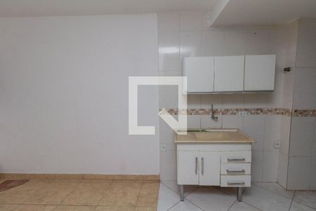 Sala e Cozinha de apartamento para alugar com 2 quartos, 42m² em Parque Cisper, São Paulo