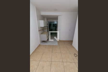 Sala e Cozinha de apartamento para alugar com 2 quartos, 42m² em Parque Cisper, São Paulo