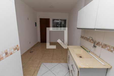 Sala e Cozinha de apartamento para alugar com 2 quartos, 42m² em Parque Cisper, São Paulo