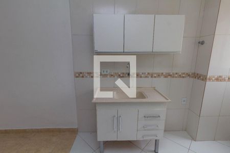 Cozinha e Área de Serviço de apartamento para alugar com 2 quartos, 42m² em Parque Cisper, São Paulo