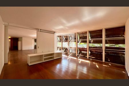 Sala de apartamento à venda com 3 quartos, 310m² em Cerqueira César, São Paulo