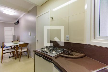 Cozinha  de casa de condomínio à venda com 3 quartos, 93m² em Fátima, Canoas