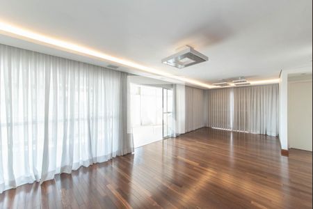 Sala de apartamento à venda com 3 quartos, 256m² em Vila Gumercindo, São Paulo