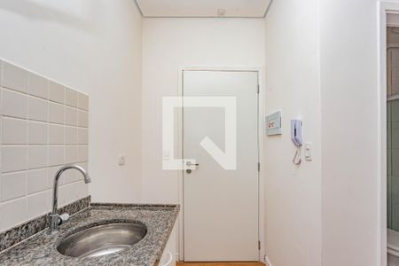 Cozinha de kitnet/studio para alugar com 1 quarto, 18m² em Liberdade, São Paulo