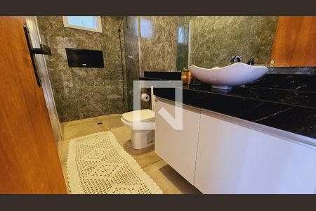 Banheiro de casa de condomínio à venda com 4 quartos, 283m² em Jardim Samambaia, Jundiaí