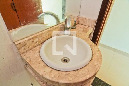 Lavabo de casa para alugar com 3 quartos, 220m² em Jardim Vista Linda, São Paulo