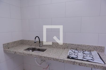 Cozinha e Área de Serviço de apartamento para alugar com 1 quarto, 26m² em Cidade Antônio Estevão de Carvalho, São Paulo