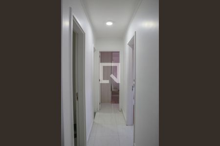 Corredor de apartamento à venda com 2 quartos, 60m² em Vila Anastácio, São Paulo