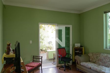 Sala de casa à venda com 2 quartos, 240m² em Carlos Prates, Belo Horizonte