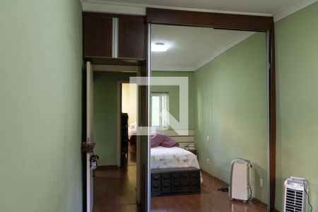 Quarto 1 de casa à venda com 2 quartos, 240m² em Carlos Prates, Belo Horizonte