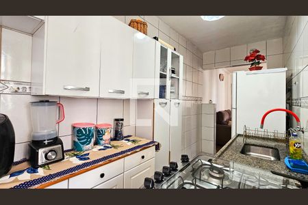 Cozinha de apartamento à venda com 2 quartos, 52m² em Jardim Cristal, São Paulo