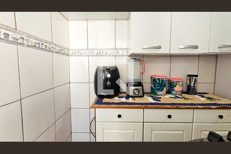 Cozinha de apartamento à venda com 2 quartos, 52m² em Jardim Cristal, São Paulo