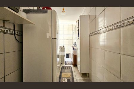 Cozinha de apartamento à venda com 2 quartos, 52m² em Jardim Cristal, São Paulo