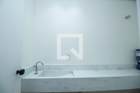 Lavabo de apartamento para alugar com 4 quartos, 190m² em Funcionários, Belo Horizonte